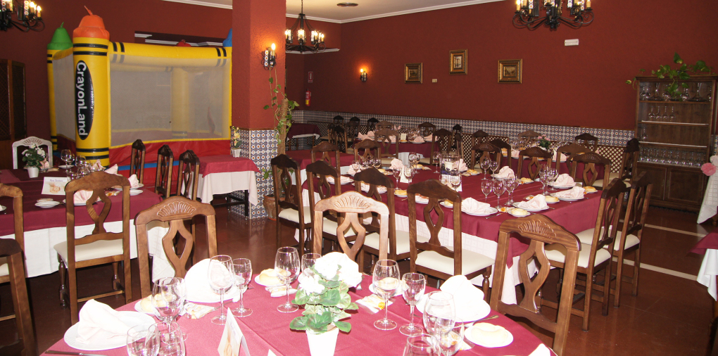 Celebre con nosotros su Comunión ó Bautizo